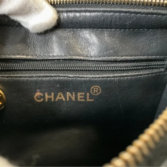 ❌NOT AVAILABLE❌ Vintage 1997 Chanel Navy Blue CC Handbag 24K Gold Hardware - Picture 13 of 16